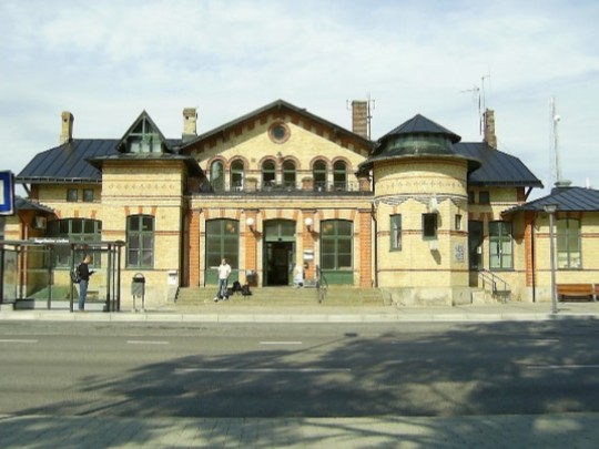 Ängelholms stationsbyggnad